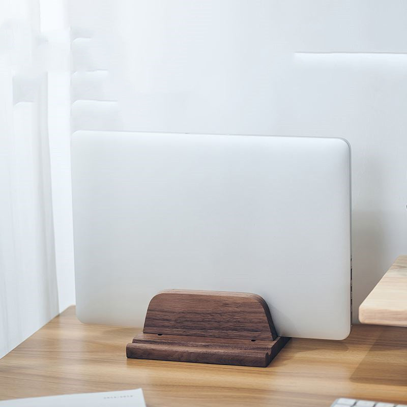 Support Macbook vertical en bois