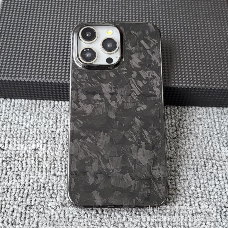 Coque iPhone carbone forgé 