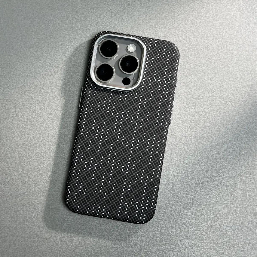 coque iPhone noir et blanc 