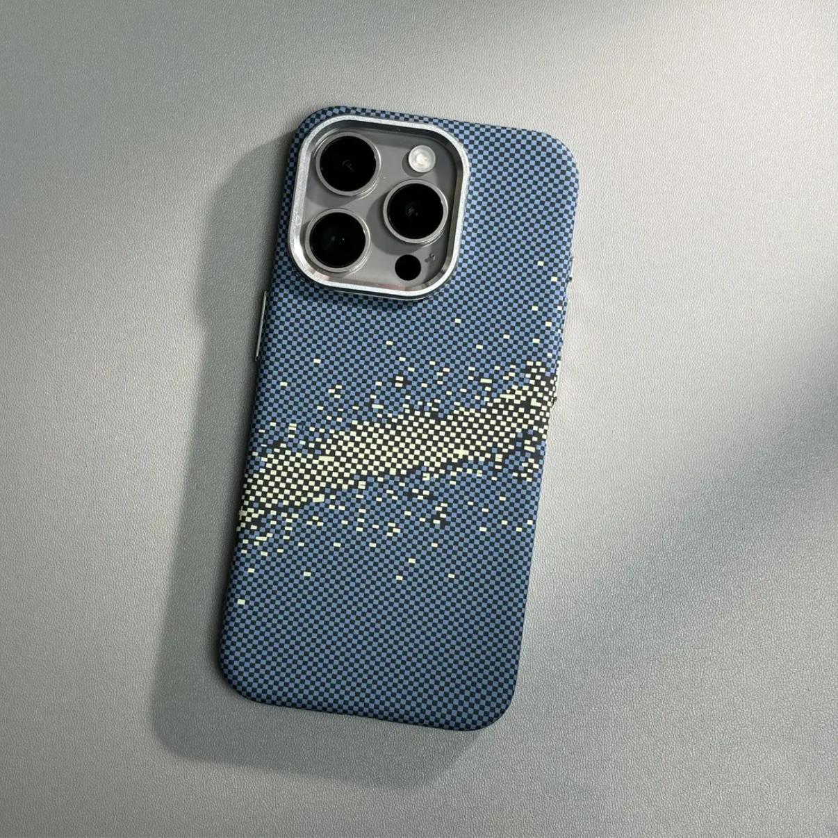coque iPhone bleu 